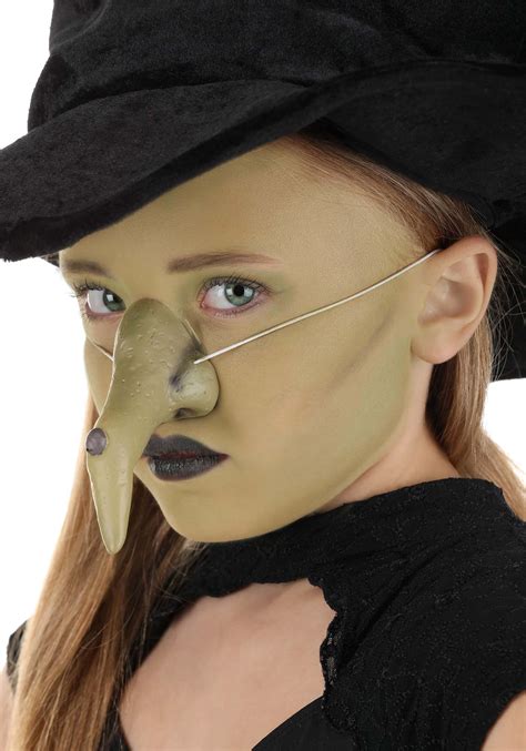 The Perfect Finishing Touch: Adding a Latex Witch Nose Prosthetic to Your Horror Makeup Look